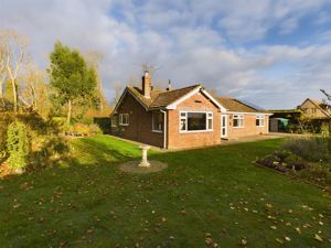 Front / Side Garden- click for photo gallery